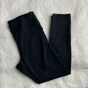 Offline by aerie ladies Black Leggings, regular rise, short inseam, size L